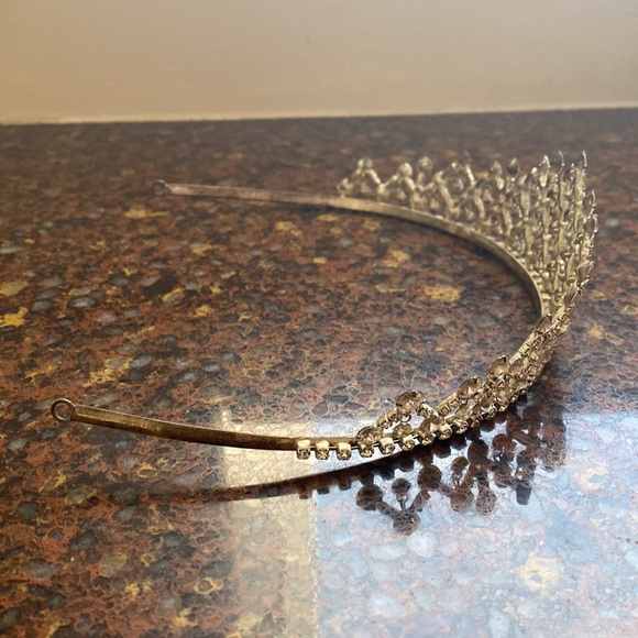 Tiara - Picture 3 of 4